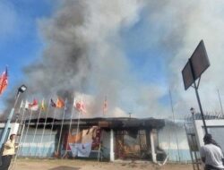 Kantor KPU Papua Pegunungan Dibakar Masa, 82 Orang diamankan Polisi