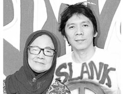 Kabar Duka: Bunda Iffet, Ibunda Bimbim Slank, Meninggal Dunia