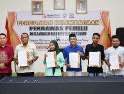 Pengawasan Pemilu Lebih Inklusif, Bawaslu Boalemo Teken Nota Kesepahaman Bersama Pemda dan NGO