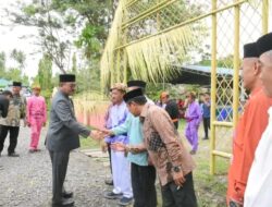 Bupati Rum Pagau Hadiri Prosesi Adat Molo’opu Camat Paguyaman