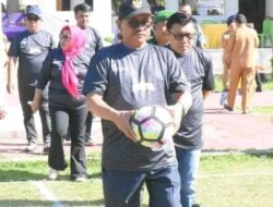 Bupati Rum Pagau Buka Turnamen Bupati Cup U12 di Alun-Alun Tilamuta