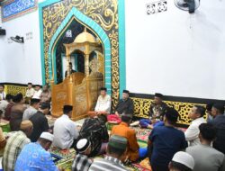 Safari Ramadhan di Ayuhulalo, Wabup Boalemo Tegaskan Komitmen Pelayanan dan Serahkan Bantuan