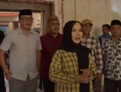 Wabup Lahmudin Dampingi Wagub Gorontalo Salurkan Bantuan Pangan untuk Lansia dan Disabilitas di Boalemo