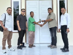 Peringati Hardiknas, Koperasi Gambuta Mining Niaga Serahkan Fasilitas Pendidikan dan Sosial di Bone Bolango