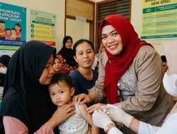 Bulan Imunisasi, Kadinkes Sutriyani Lumula Ajak Orang Tua Lengkapi Imunisasi Anak